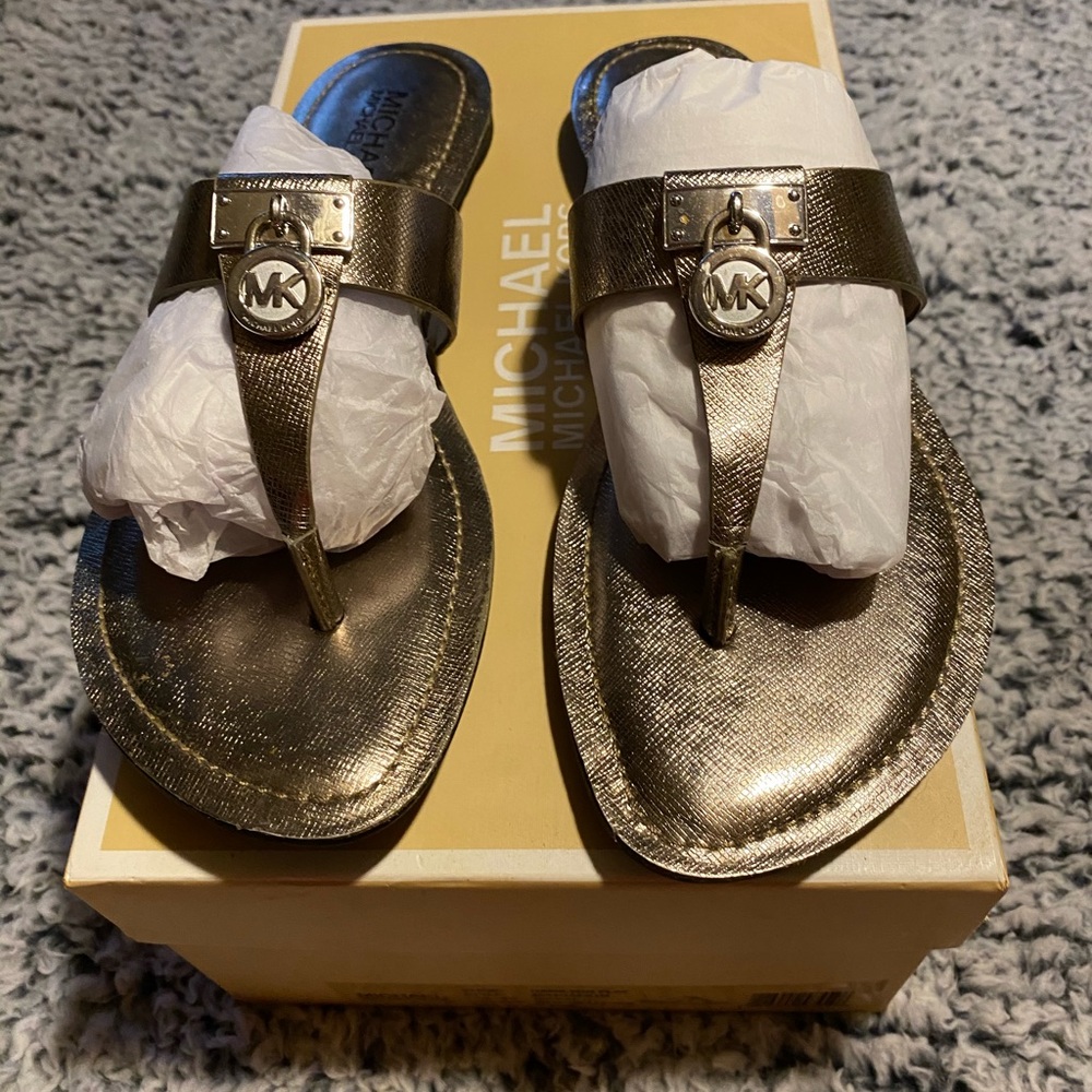 Micheal Kors Hamilton flat sandals